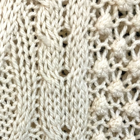 Hand knit 💯 Italian Wool Cable Crewneck Sweater Ivory size L Unisex Vintage - Picture 11 of 15